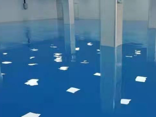 下面與大家分享青島環(huán)氧地坪施工必須滿足的條件。